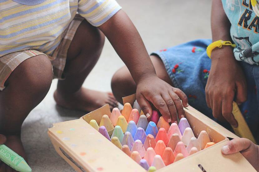 Kinderen spelen